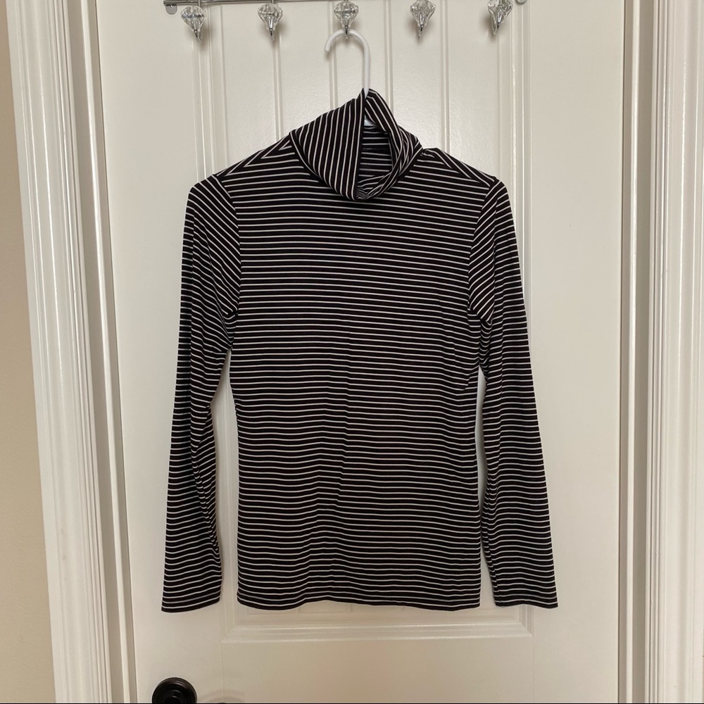 Uniqlo Long Sleeve Heattech